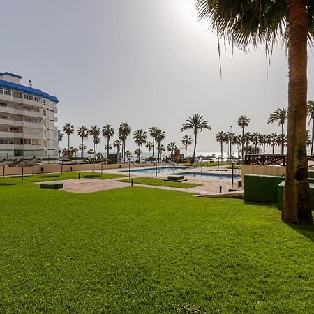 Beachfront With Spectacular Views And Swimming Pool Benalmádena Exteriör bild