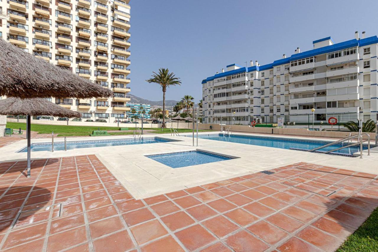 Beachfront With Spectacular Views And Swimming Pool Benalmádena Exteriör bild