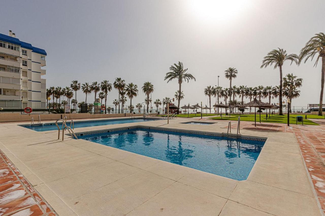 Beachfront With Spectacular Views And Swimming Pool Benalmádena Exteriör bild