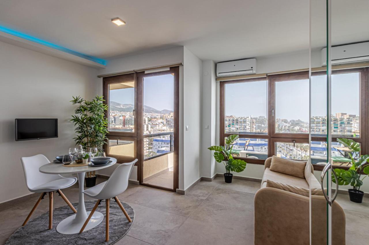 Beachfront With Spectacular Views And Swimming Pool Benalmádena Exteriör bild